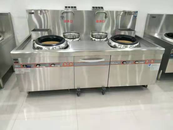 20211229/61cbba0e2b4d3.jpg 飯店廚房灶臺(tái).jpg