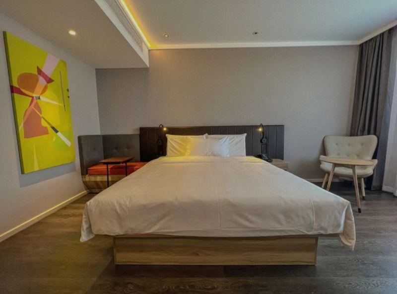 20230305/6403e33837e1b.jpg 大床房床箱.jpg