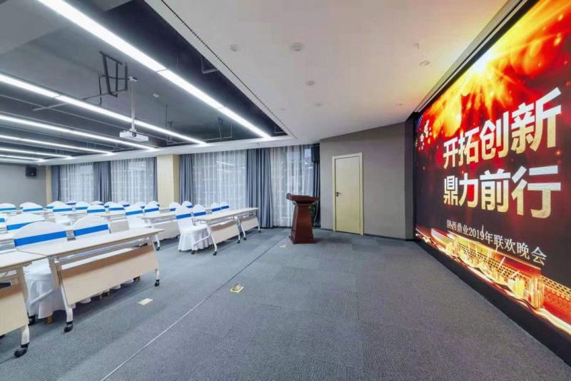 20230718/64b618c81f86b.jpg 酒店會議桌會議桌椅.jpg